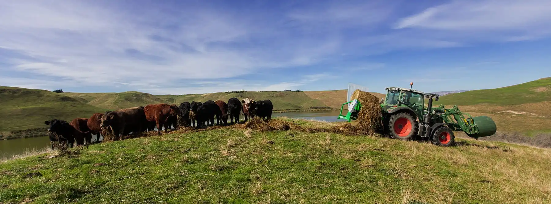 Hustler Mounted Chainless Bale Feeders